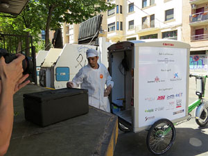 Campanya de recollida d'aliments al Mercat del Lle&oacute;. Presentaci&oacute; pel regidor de Sostenibilitat, Medi Ambient, Participaci&oacute; i Cooperaci&oacute; de l'Ajuntament de Girona Eduard Berloso
