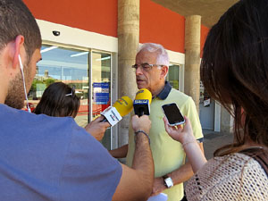 Campanya de recollida d'aliments al Mercat del Lle&oacute;. Presentaci&oacute; pel regidor de Sostenibilitat, Medi Ambient, Participaci&oacute; i Cooperaci&oacute; de l'Ajuntament de Girona Eduard Berloso