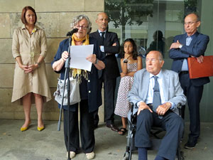 Descobriment d'una placa en record de les persones treballadores de la fàrica Grober de Girona