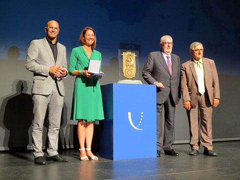Raül Romeva, Marta Madrenas, Pedro Agramunt i Jean-Claude Frcon, amb el Premi d'Europa a Girona
