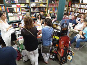 Presentaci&oacute; del llibe 'Omplir-se de Saviesa', d'Assumpci&oacute; Salat, a la Llibreria Geli