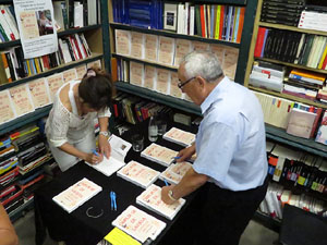 Presentaci&oacute; del llibe 'Omplir-se de Saviesa', d'Assumpci&oacute; Salat, a la Llibreria Geli