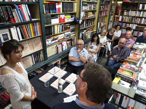 Un moment de la presentaci&oacute; a la Llibreria Geli