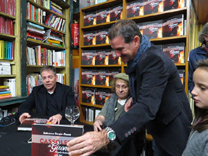Llibreria Geli. Presentaci&oacute; de Cassoles de Girona d'Abraham Simon, amb Assumpci&oacute; Cantalozella i Enric Viladot