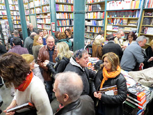 Llibreria Geli. Presentaci&oacute; de Cassoles de Girona d'Abraham Simon, amb Assumpci&oacute; Cantalozella i Enric Viladot