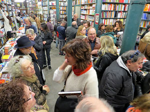 Llibreria Geli. Presentaci&oacute; de Cassoles de Girona d'Abraham Simon, amb Assumpci&oacute; Cantalozella i Enric Viladot