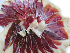 Llibreria Geli. Presentaci&oacute; de Cassoles de Girona d'Abraham Simon, amb Assumpci&oacute; Cantalozella i Enric Viladot