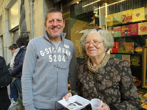 Llibreria Geli. Presentaci&oacute; de Cassoles de Girona d'Abraham Simon, amb Assumpci&oacute; Cantalozella i Enric Viladot
