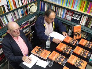 Presentaci&oacute; de La cuina antiga. Ibers, grecs i romans, de Jaume F&agrave;brega, amb Ramon Bux&oacute; i Abraham Simon