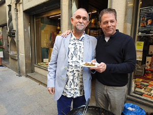 Presentació 'Un any a la cuina' d'Enric Herce a la Llibreria Geli de Girona, amb Salvador Garcia-Arbós i una cassola d'Abraham Simon