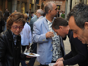 Presentació 'Un any a la cuina' d'Enric Herce a la Llibreria Geli de Girona, amb Salvador Garcia-Arbós i una cassola d'Abraham Simon