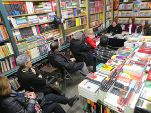 Presentació del llibre 'Esquitxos de l'Onyar' amb poemes de Dolors Vilamitjana i fotografies de Josep Burset, a la Llibreria Geli