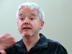 Presentació del llibre Res no és perfecte a Hawaii de Màrius Serra a la Casa de Cultura