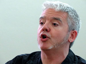 Presentació del llibre Res no és perfecte a Hawaii, de Màrius Serra, a la Casa de Cultura