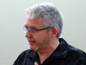 Presentació del llibre Res no és perfecte a Hawaii de Màrius Serra a la Casa de Cultura