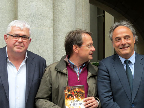 Alcoberro, Bussot i Ribas abans d'entrar a la presentació