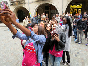 Rebuda de l'Spar Citylift Girona a la Sala de Plens de l'Ajuntament i a la pla&ccedil;a del Vi