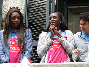 Rebuda de l'Spar Citylift Girona a la Sala de Plens de l'Ajuntament i a la pla&ccedil;a del Vi