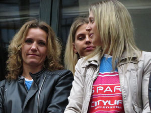 Rebuda de l'Spar Citylift Girona a la Sala de Plens de l'Ajuntament i a la pla&ccedil;a del Vi