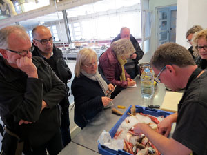 Taller de cuina a l'Aula gastronòmica del Mercat del Lleó. El suquet, de la teoria a la pràctica, a càrrec d'Abraham Simon-Ferré