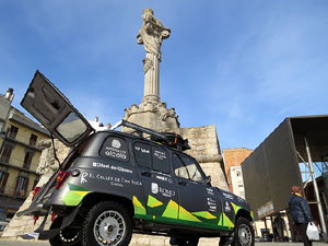 Presentaci&oacute; del vehicle que participa a l'Uniraid amb Manel Alcal&agrave; i Xavier Guitart