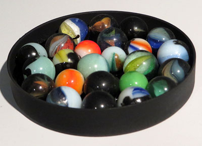 Boles. 1981. Bales, ferro i acr&iacute;lic