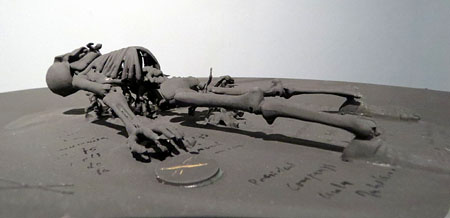 Exvot I. 2002. Porcellana, pl&agrave;stic, silicona i acr&iacute;lic