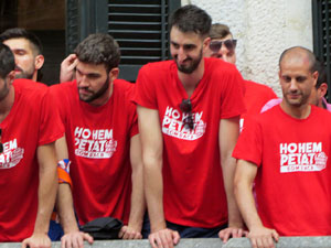 Ascens del Girona FC i el B&agrave;squet Girona. Rebuda a la pla&ccedil;a del Vi