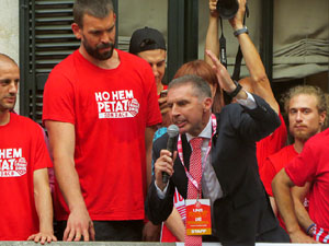 Ascens del Girona FC i el B&agrave;squet Girona. Rebuda a la pla&ccedil;a del Vi