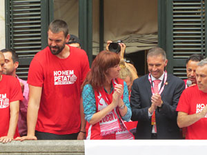 Ascens del Girona FC i el B&agrave;squet Girona. Rebuda a la pla&ccedil;a del Vi