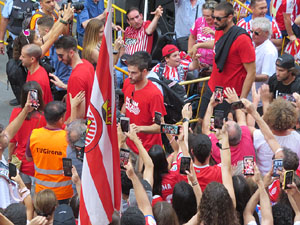 Ascens del Girona FC i el B&agrave;squet Girona. Rebuda a la pla&ccedil;a del Vi