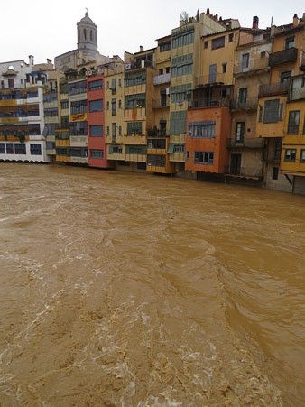 La crescuda de l'Onyar des del pont de Sant Agustí (22/01/2020)