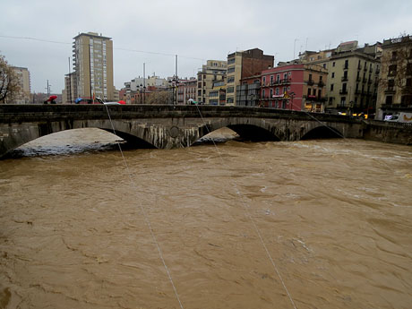 La crescuda de l'Onyar el dimarts 21 de gener 2020 a conseqüècia del temporal Gloria