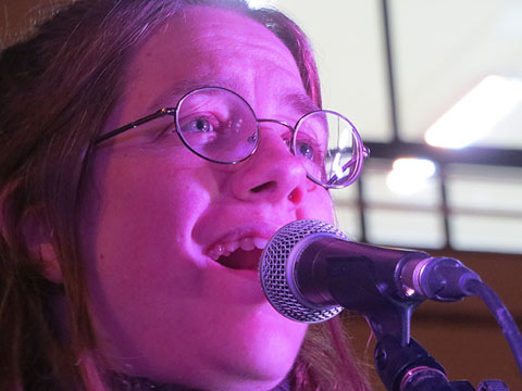 Actuació de Les Anxovetes a la plaça de l'U d'octubre de 2017