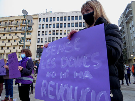 Commemoraci&oacute; del Dia de la Dona 2021 a la pla&ccedil;a de l'U d'octubre de 2017