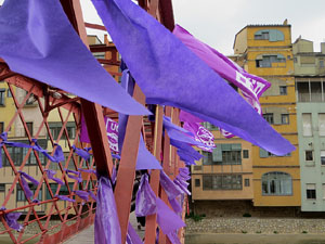 Commemoraci&oacute; del Dia de la Dona 2021 al pont de les Peixateries Velles