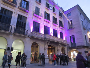 Commemoraci&oacute; del Dia de la Dona 2022 a la pla&ccedil;a del Vi