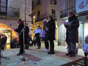 Commemoraci&oacute; del Dia de la Dona 2022 a la pla&ccedil;a del Vi
