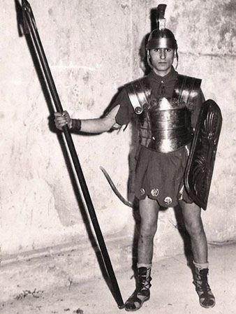 Max Var&eacute;s, manaia