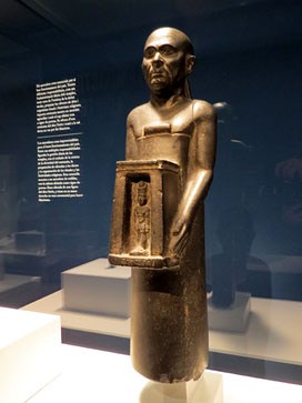 Est&agrave;tua de Semataui. Basalt. Segona meitat de la Dinastia Ptolemaica, Ca. 150-30 aC