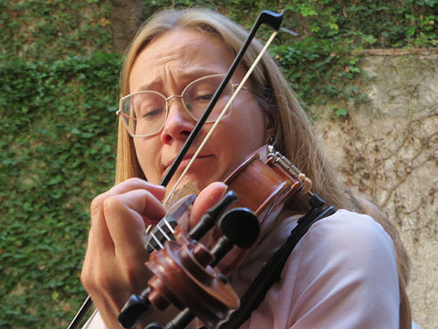 Il·lustració musical a càrrec de Marina Ivanenko