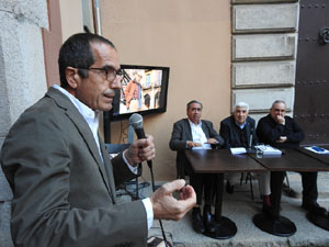 Presentaci&oacute; de 'H&egrave;lios. Contra la dictadura amb humor' de Pius Pujades