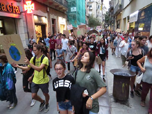 Manifestaci&oacute; contra el canvi clim&agrave;tic organitzada per Fridays for Future i Revoluci&oacute; o Extinci&oacute;