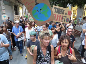 Manifestaci&oacute; contra el canvi clim&agrave;tic organitzada per Fridays for Future i Revoluci&oacute; o Extinci&oacute;