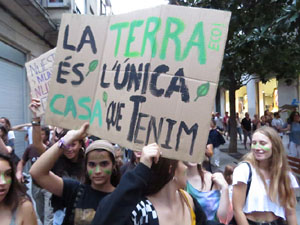Manifestaci&oacute; contra el canvi clim&agrave;tic organitzada per Fridays for Future i Revoluci&oacute; o Extinci&oacute;