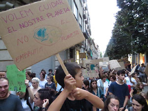 Manifestaci&oacute; contra el canvi clim&agrave;tic organitzada per Fridays for Future i Revoluci&oacute; o Extinci&oacute;