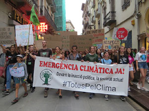 Manifestaci&oacute; contra el canvi clim&agrave;tic organitzada per Fridays for Future i Revoluci&oacute; o Extinci&oacute;