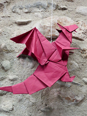 Drac fet amb la tècnica de l'Origami