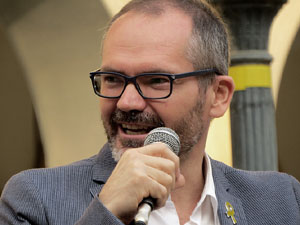 Presentació de 'Así están las cosas' de Gonzalo Boye, Amb Josep Costa, a la plaça de la Independència