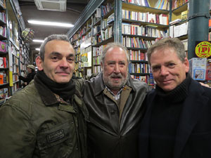 Presentaci&oacute; de 'Cocottes, cazuelas y cacerolas' de Paco P&eacute;rez i Salvador Garcia-Arb&oacute;s amb Abraham Simon, a la Llibreria Geli